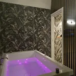 לינה וארוחת בוקר Rifugio Borbonico 3*